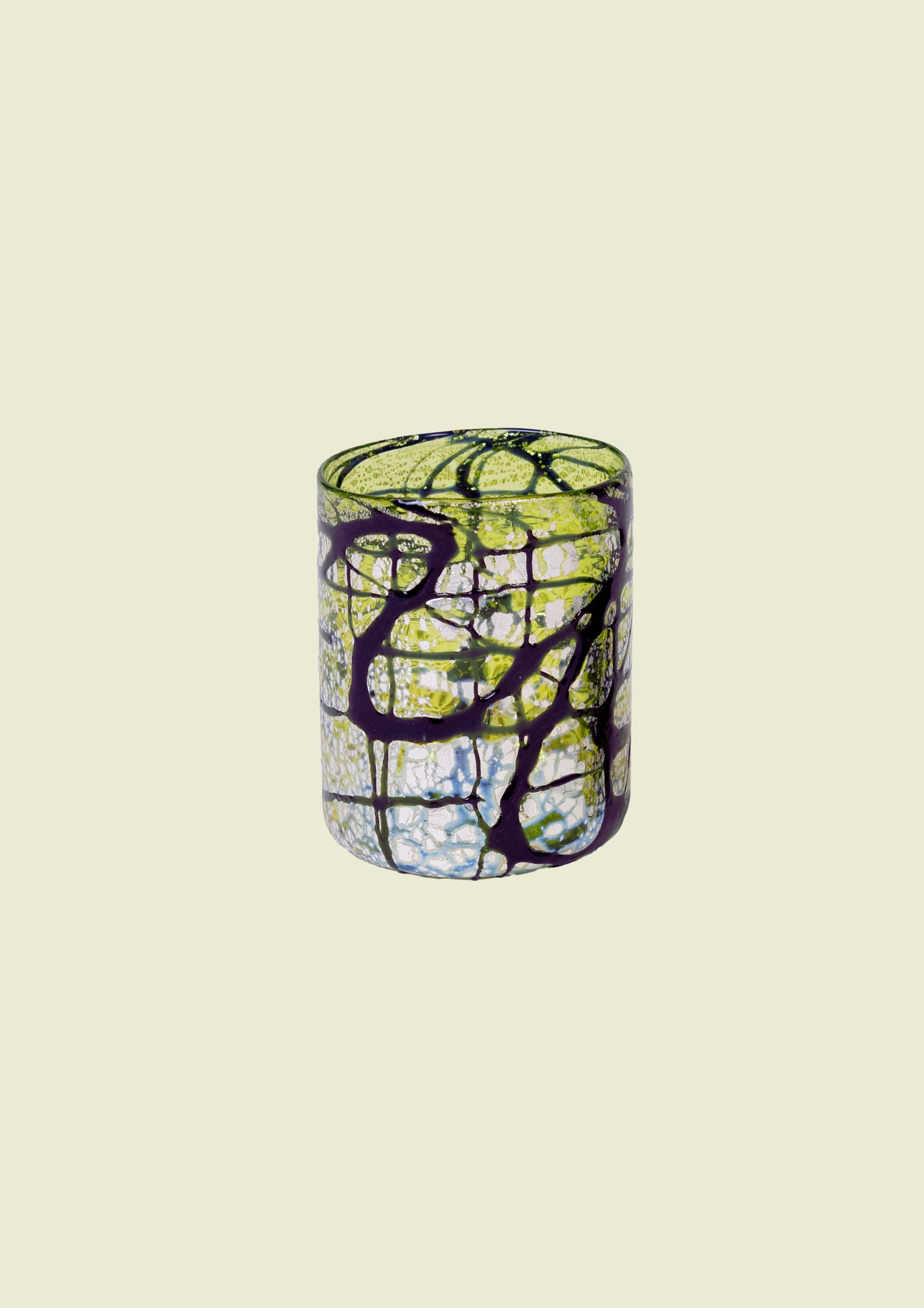Hand-blown Venetian glass tumbler in green and purple tones with pure silver leaf, handcrafted in Venice by Forma Comptus